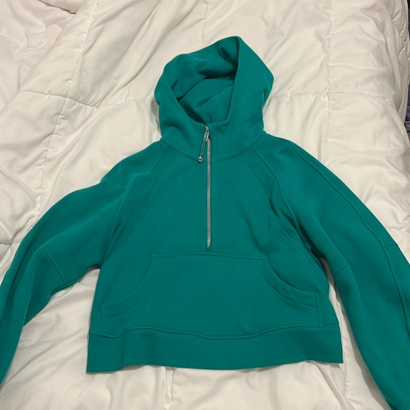 Lululemon Scuba - Picture 1 of 2